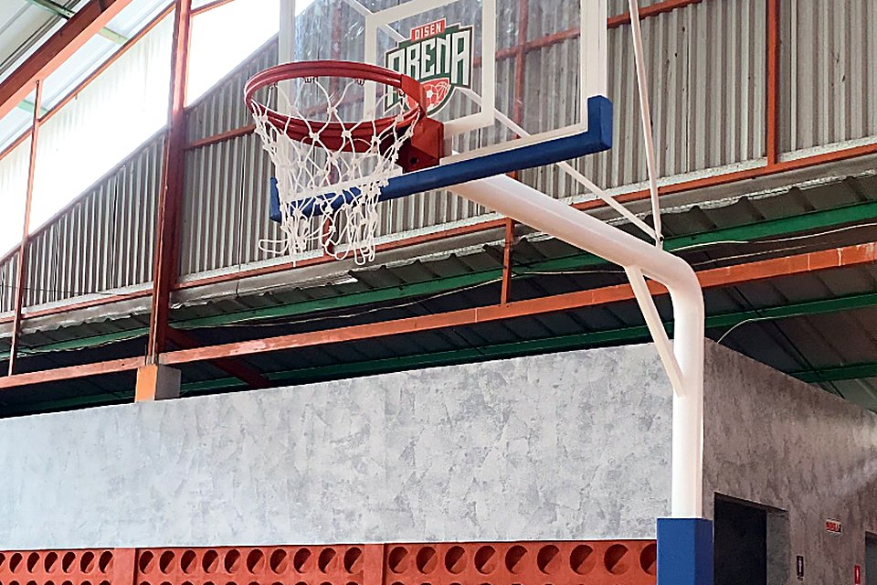 Ring basket dan dinding lapangan basket Disen Arena